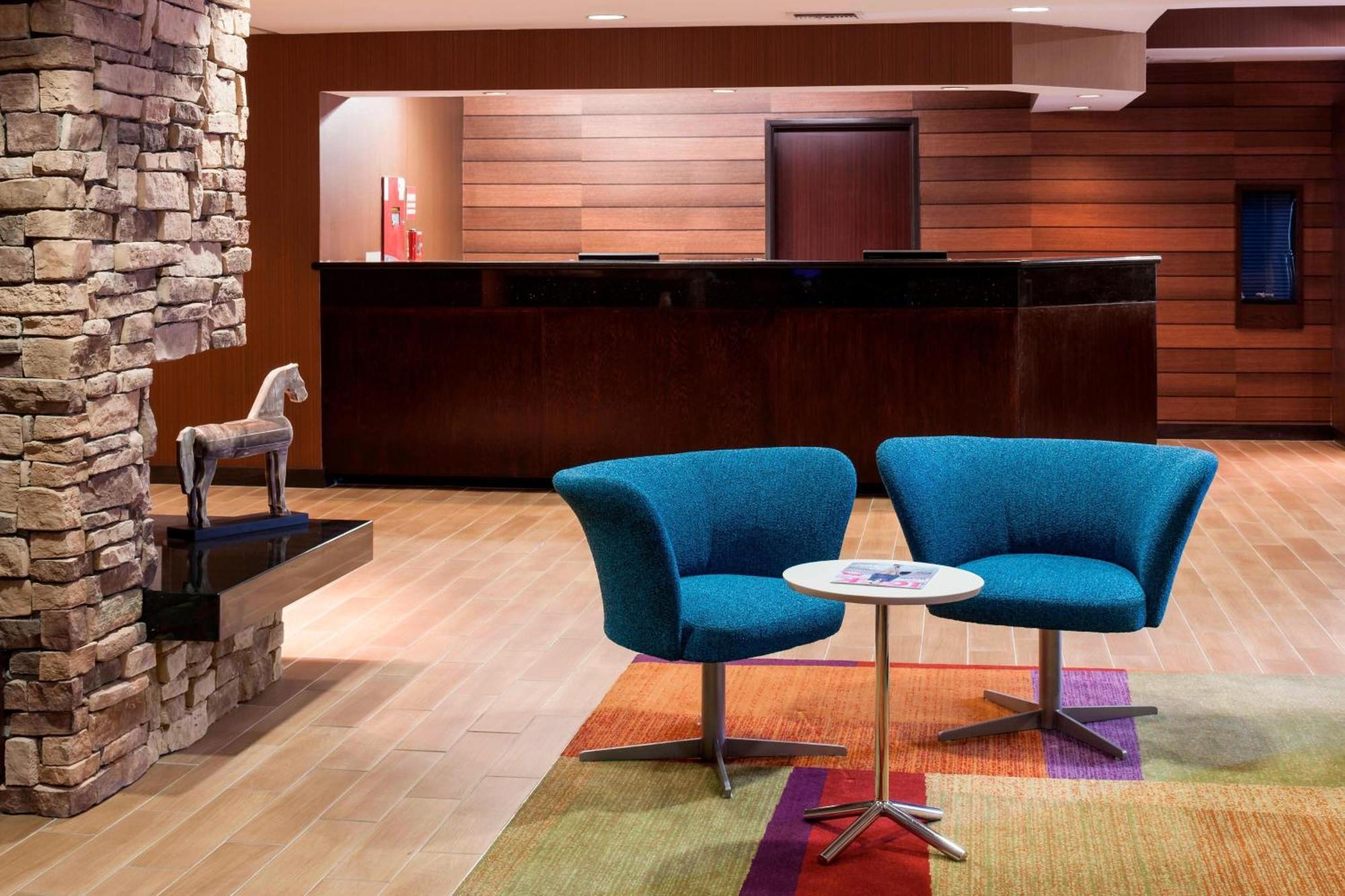 Fairfield By Marriott Valencia Hotel