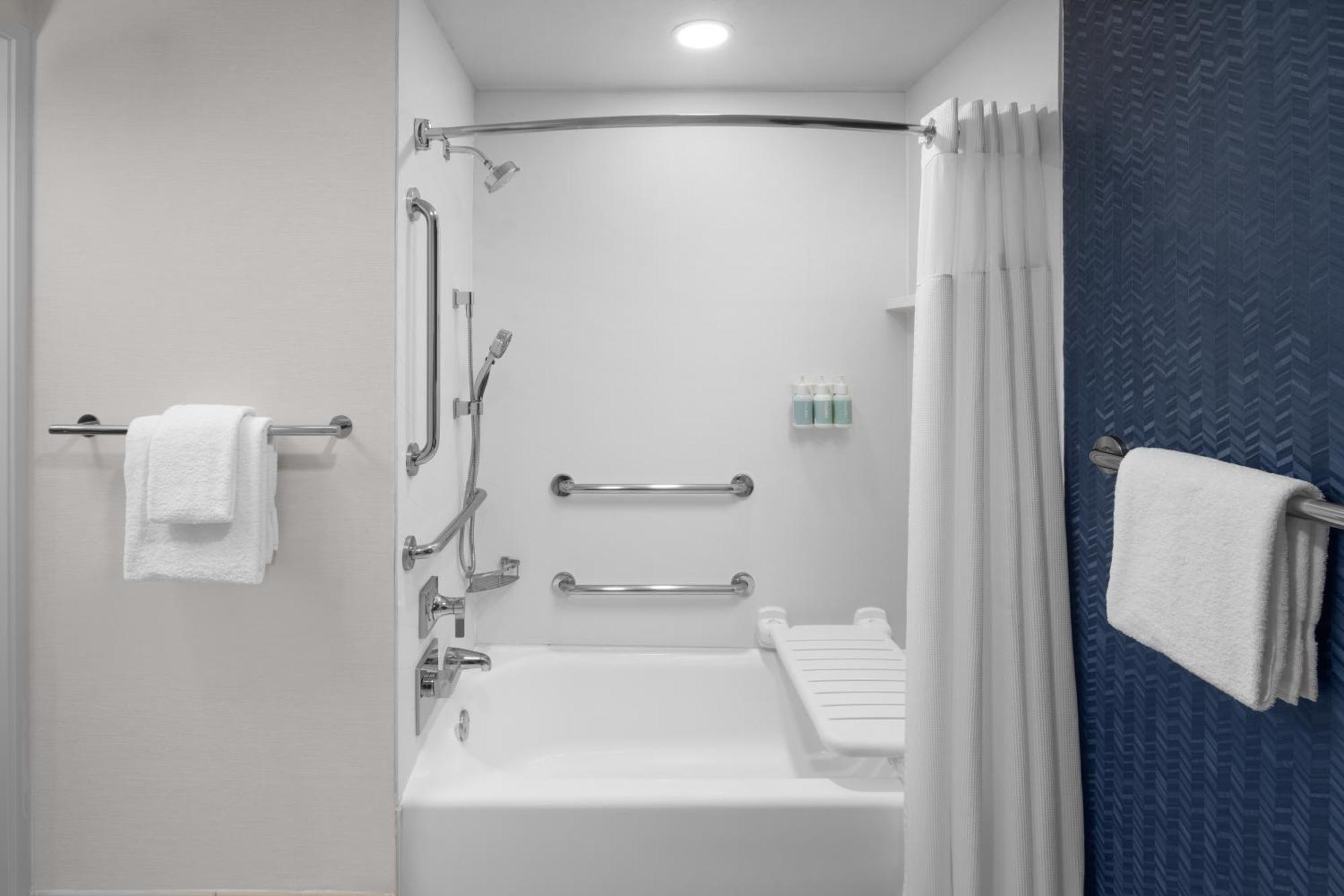 Fairfield By Marriott Valencia Santa Clarita