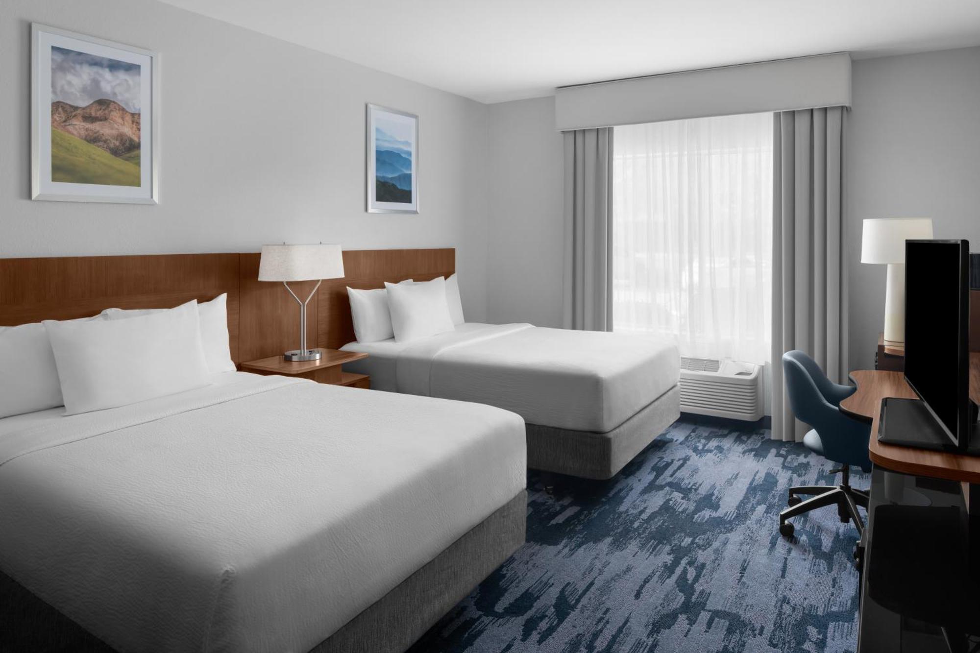 Hotel Fairfield By Marriott Valencia 3*