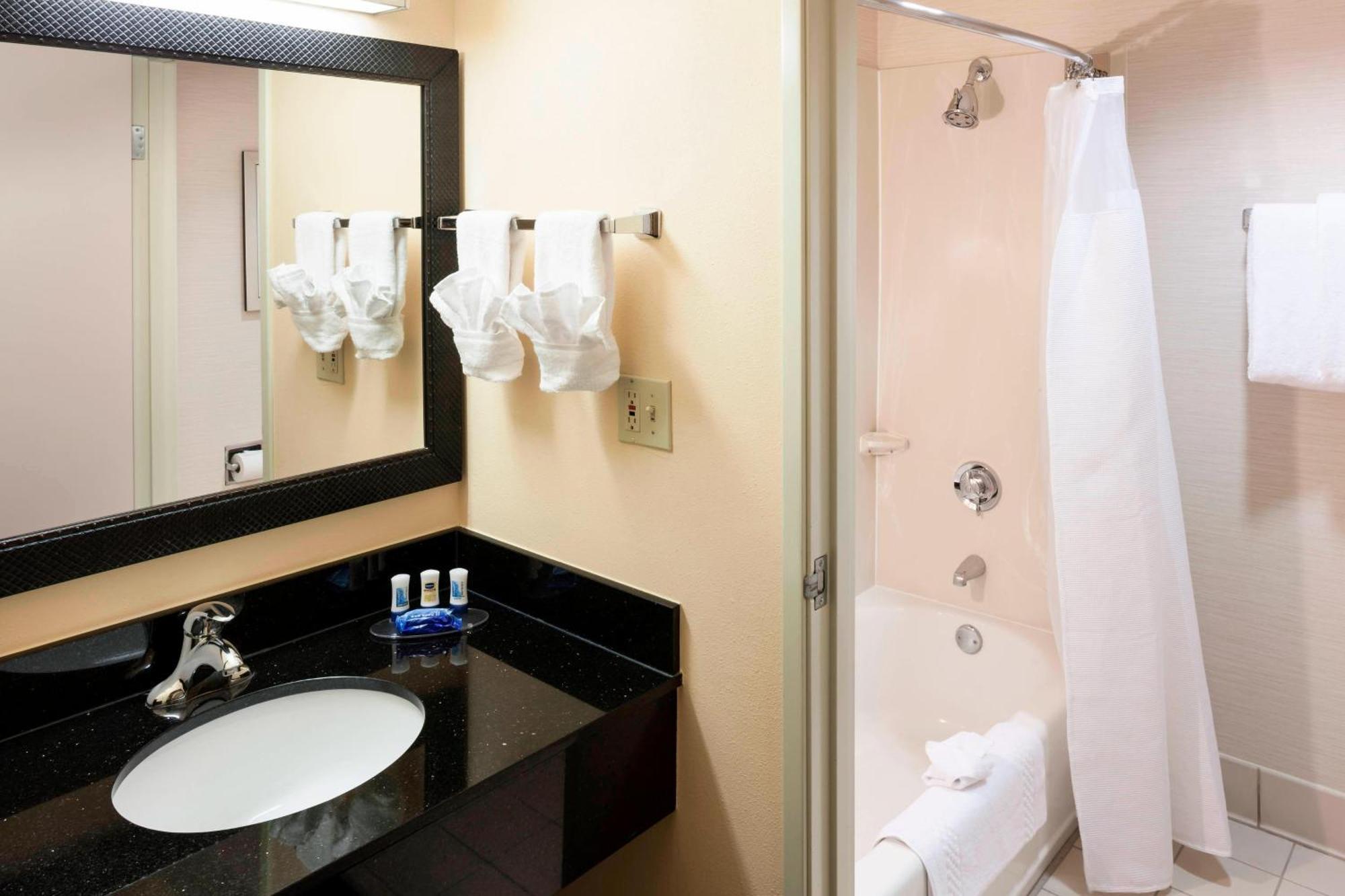 Fairfield By Marriott Valencia Hotel Santa Clarita